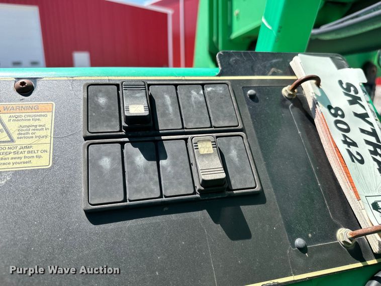 image for item EJ0553 2013 JLG Skytrak 8042 telehandler