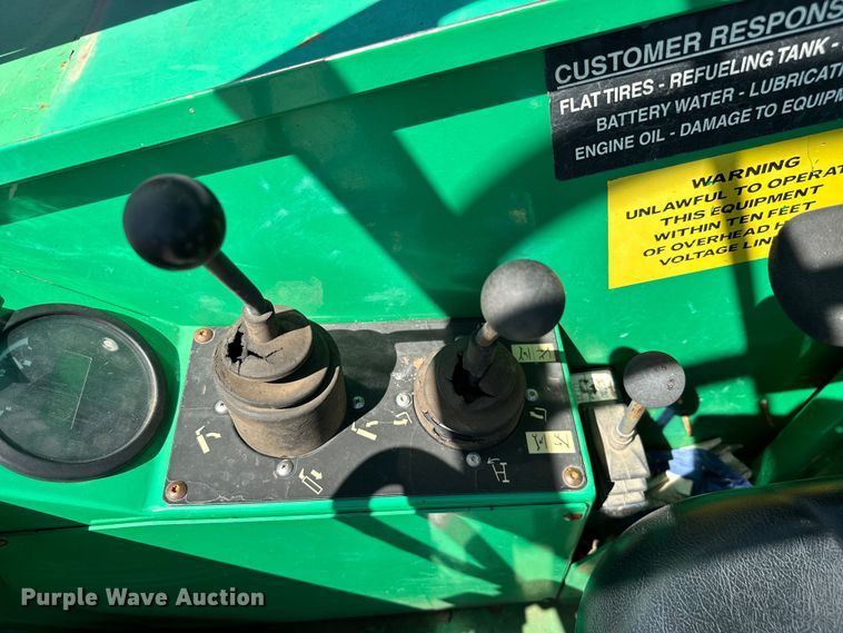 image for item EJ0553 2013 JLG Skytrak 8042 telehandler