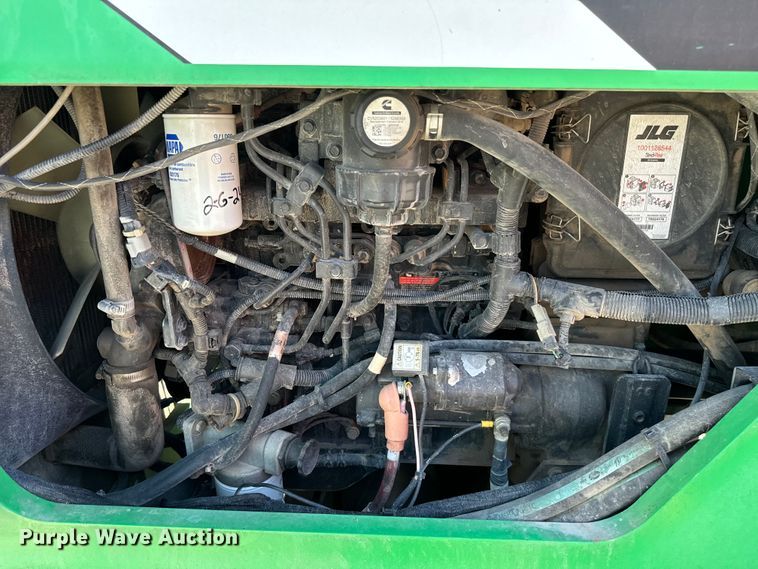 image for item EJ0553 2013 JLG Skytrak 8042 telehandler