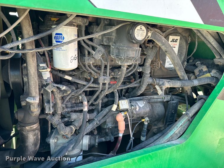 image for item EJ0553 2013 JLG Skytrak 8042 telehandler