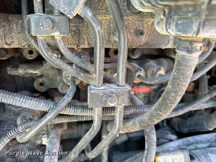 image for item EJ0553 2013 JLG Skytrak 8042 telehandler