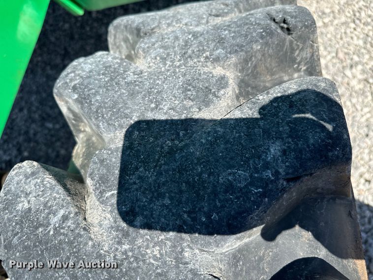 image for item EJ0553 2013 JLG Skytrak 8042 telehandler