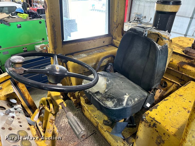 image for item EJ0566 1980 Caterpillar 920 wheel loader