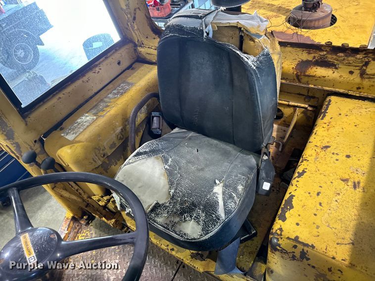 image for item EJ0566 1980 Caterpillar 920 wheel loader