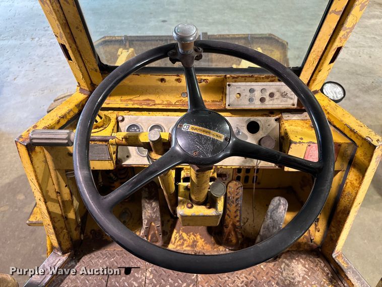 image for item EJ0566 1980 Caterpillar 920 wheel loader