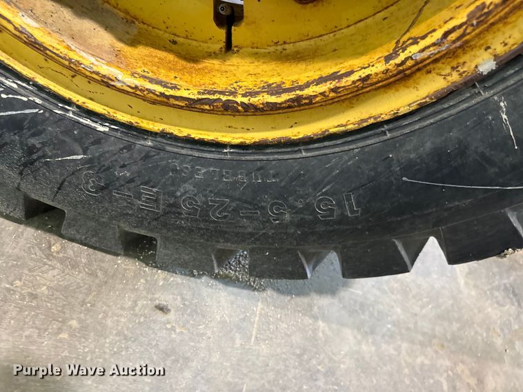 image for item EJ0566 1980 Caterpillar 920 wheel loader