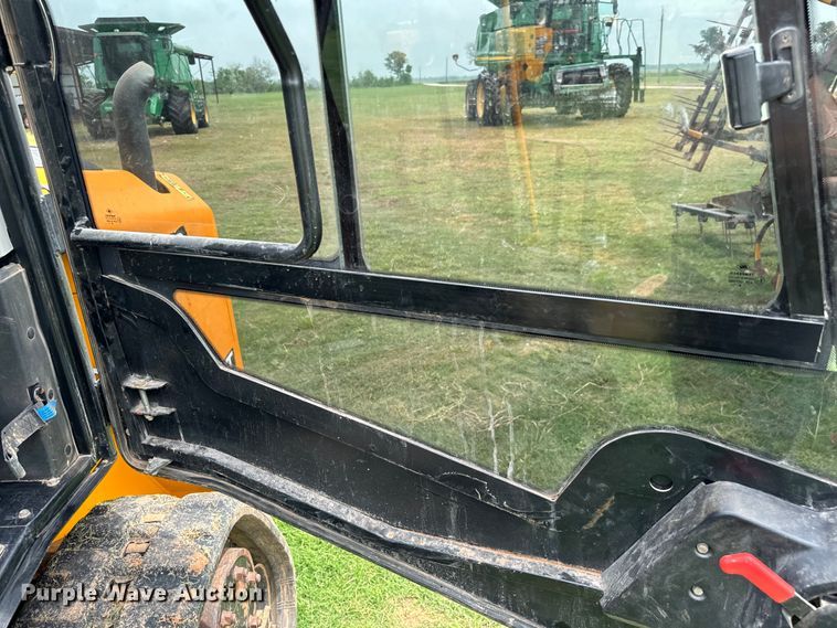 image for item EJ0575 2020 JCB 270T tracked skid steer loader