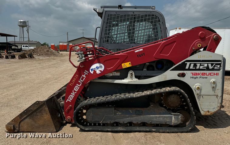 image for item EJ0580 2018 Takeuchi TL12V2 tracked skid steer loader