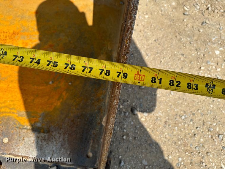 image for item EJ0580 2018 Takeuchi TL12V2 tracked skid steer loader