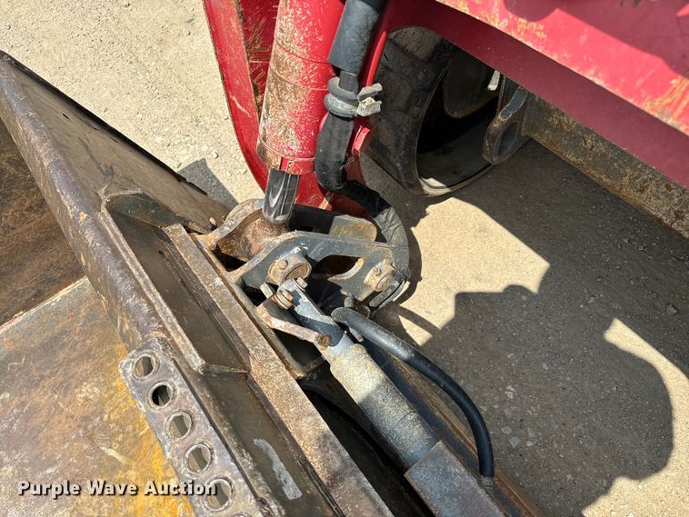 image for item EJ0580 2018 Takeuchi TL12V2 tracked skid steer loader