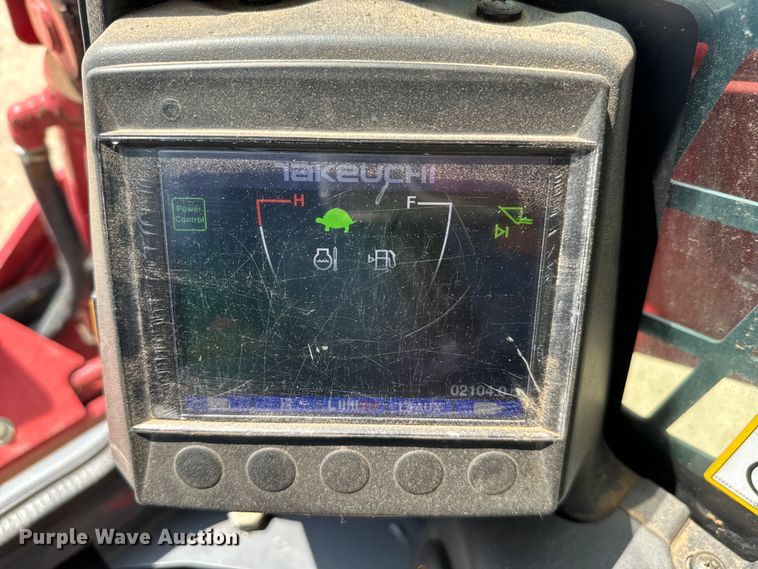 image for item EJ0580 2018 Takeuchi TL12V2 tracked skid steer loader