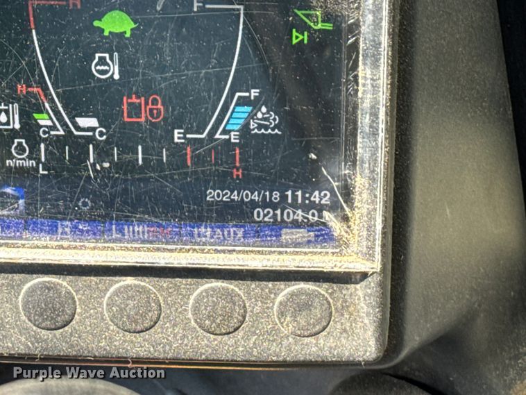 image for item EJ0580 2018 Takeuchi TL12V2 tracked skid steer loader