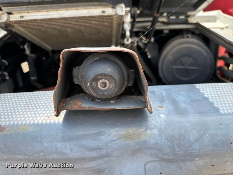 image for item EJ0580 2018 Takeuchi TL12V2 tracked skid steer loader