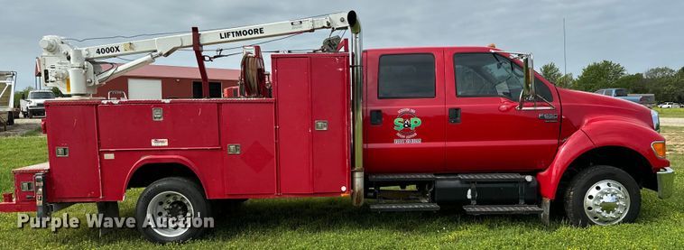 image for item EJ0590 2006 Ford F650 Super Duty Pro Loader Crew Cab utility / service truck