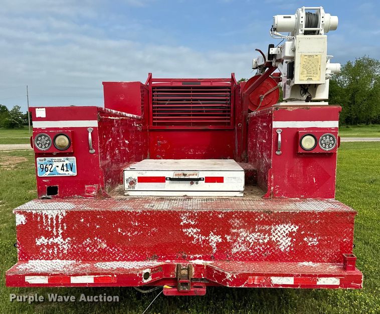 image for item EJ0590 2006 Ford F650 Super Duty Pro Loader Crew Cab utility / service truck