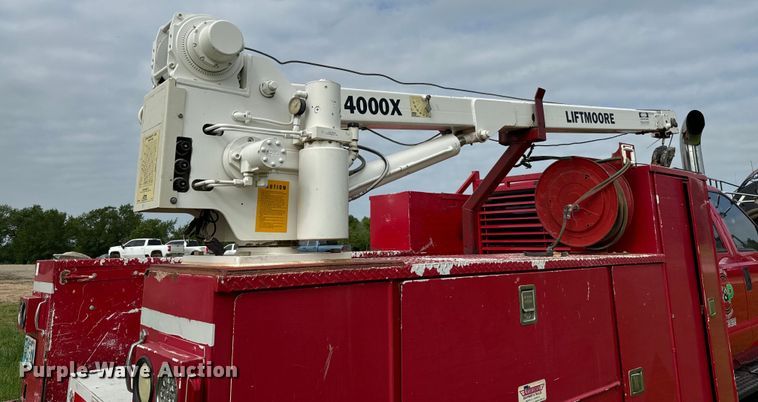 image for item EJ0590 2006 Ford F650 Super Duty Pro Loader Crew Cab utility / service truck