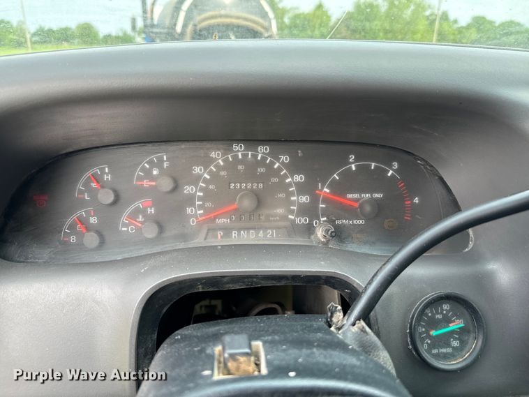 image for item EJ0590 2006 Ford F650 Super Duty Pro Loader Crew Cab utility / service truck