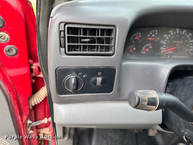 image for item EJ0590 2006 Ford F650 Super Duty Pro Loader Crew Cab utility / service truck