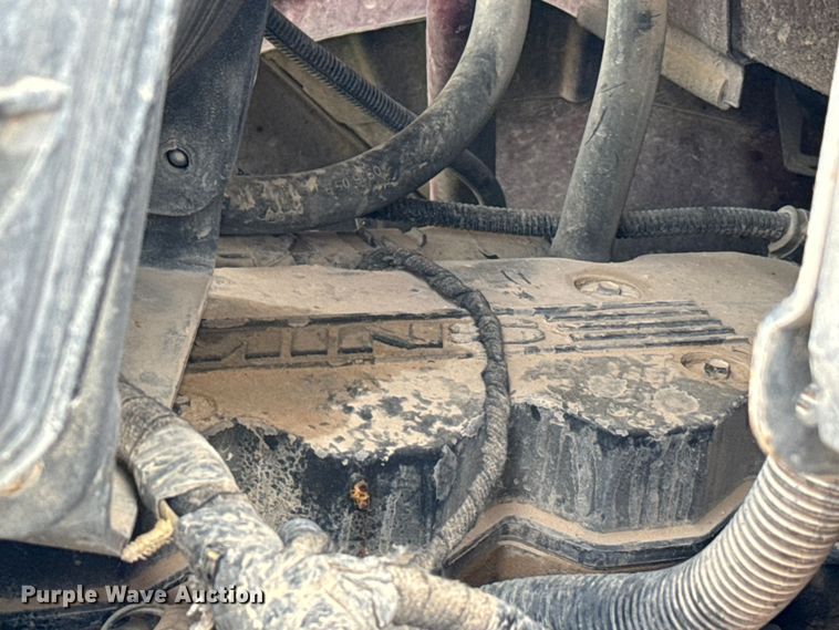 image for item EJ0590 2006 Ford F650 Super Duty Pro Loader Crew Cab utility / service truck