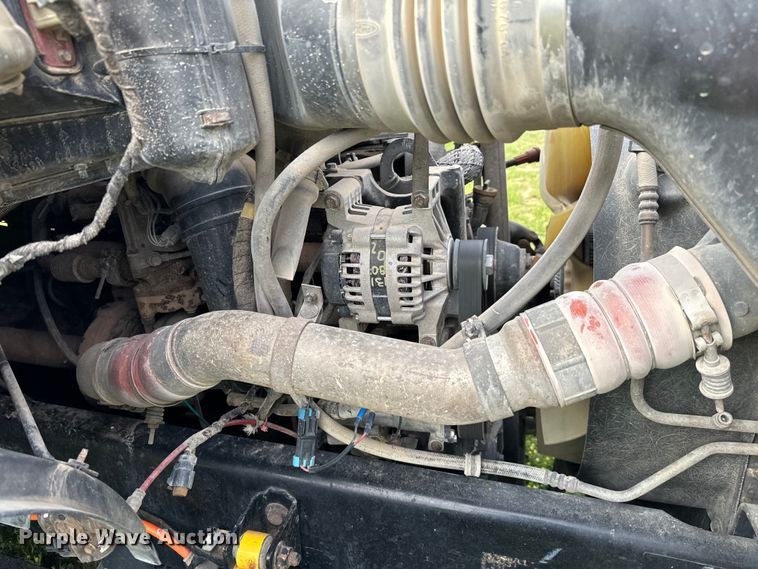 image for item EJ0590 2006 Ford F650 Super Duty Pro Loader Crew Cab utility / service truck