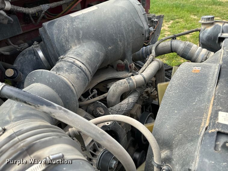 image for item EJ0590 2006 Ford F650 Super Duty Pro Loader Crew Cab utility / service truck