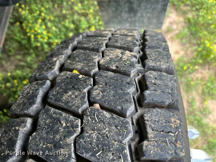 image for item EJ0590 2006 Ford F650 Super Duty Pro Loader Crew Cab utility / service truck