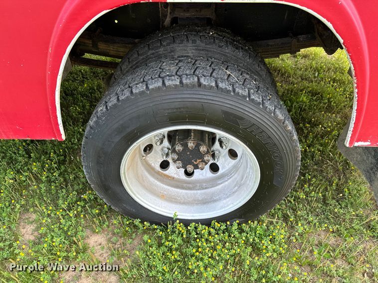 image for item EJ0590 2006 Ford F650 Super Duty Pro Loader Crew Cab utility / service truck