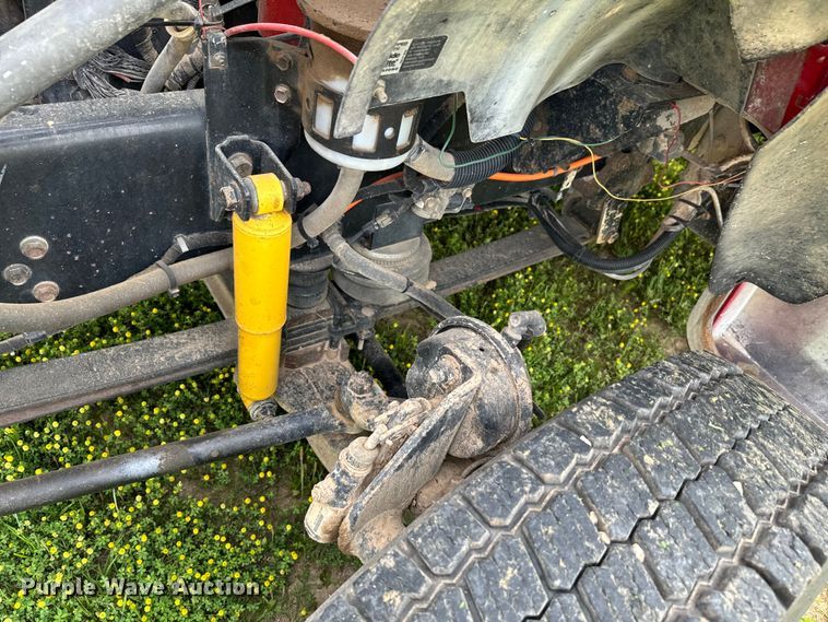 image for item EJ0590 2006 Ford F650 Super Duty Pro Loader Crew Cab utility / service truck