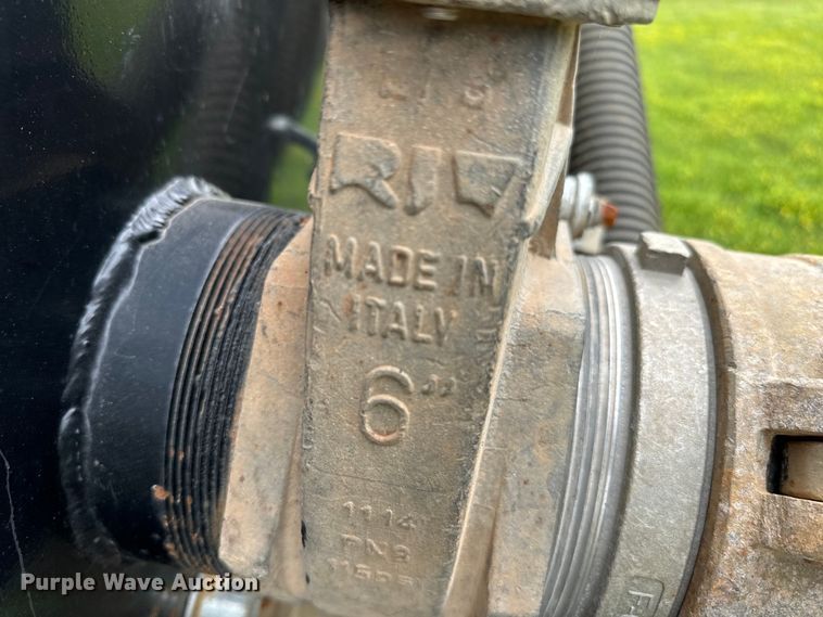 image for item EJ0591 2003 Freightliner FLD112 vacuum truck