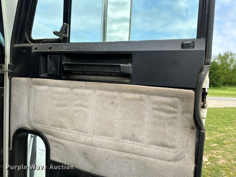 image for item EJ0591 2003 Freightliner FLD112 vacuum truck