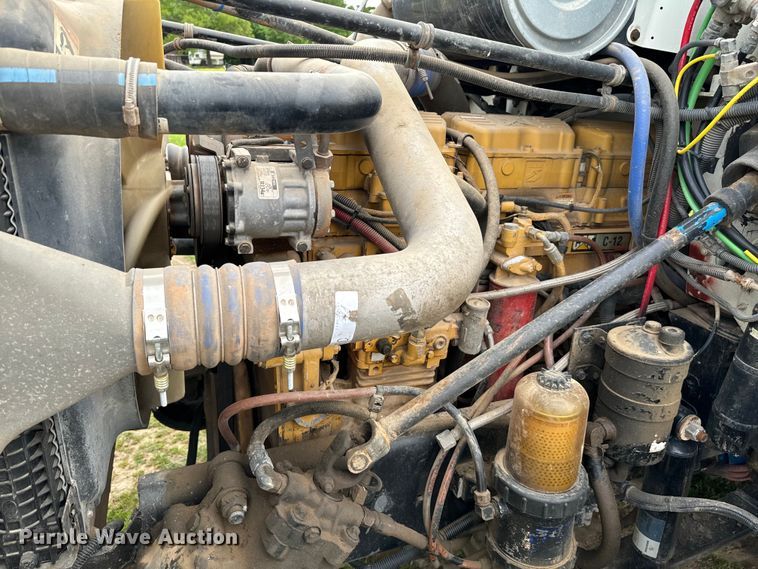 image for item EJ0591 2003 Freightliner FLD112 vacuum truck