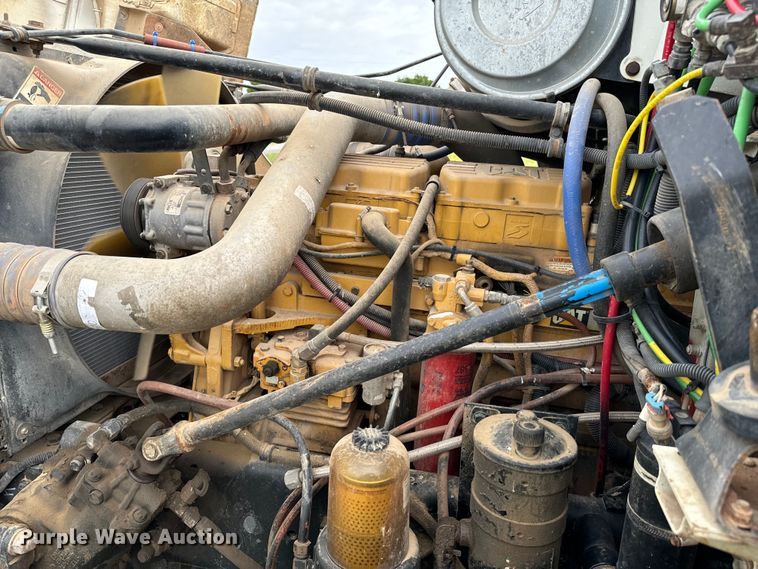 image for item EJ0591 2003 Freightliner FLD112 vacuum truck