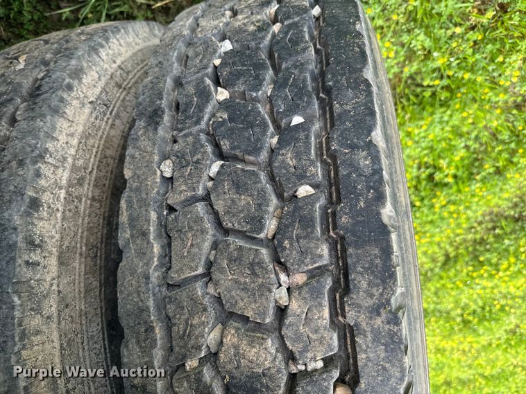 image for item EJ0591 2003 Freightliner FLD112 vacuum truck