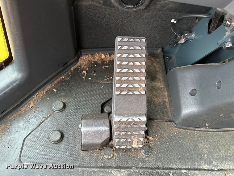 image for item EJ0597 2019 Hyundai  HL970 wheel loader