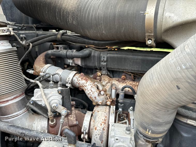 image for item EJ0597 2019 Hyundai  HL970 wheel loader