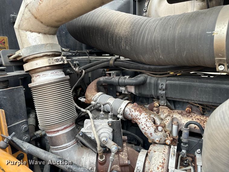 image for item EJ0597 2019 Hyundai  HL970 wheel loader