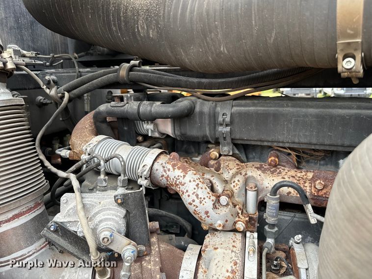 image for item EJ0597 2019 Hyundai  HL970 wheel loader