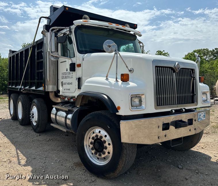 image for item EJ0610 2006 International  5500i dump truck