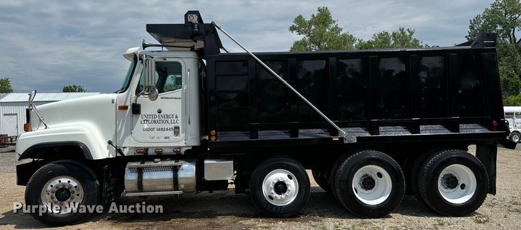 image for item EJ0610 2006 International  5500i dump truck