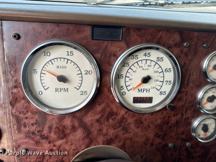 image for item EJ0610 2006 International  5500i dump truck