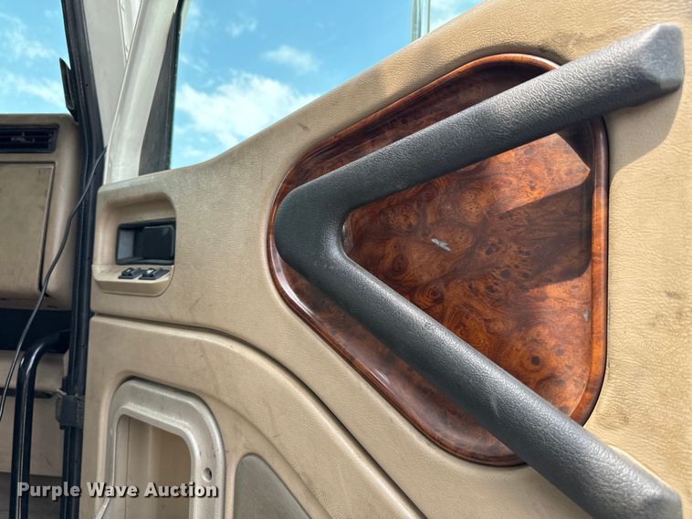 image for item EJ0610 2006 International  5500i dump truck