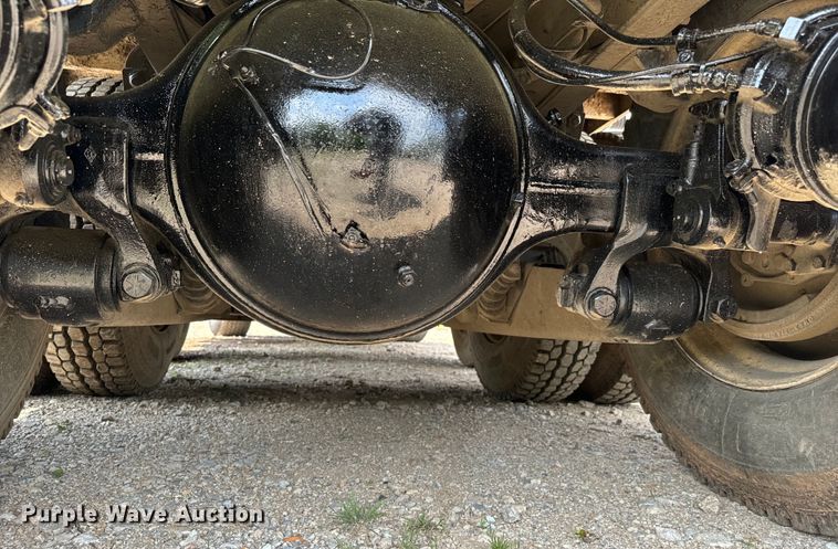 image for item EJ0610 2006 International  5500i dump truck