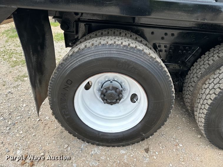 image for item EJ0610 2006 International  5500i dump truck