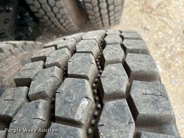 image for item EJ0610 2006 International  5500i dump truck