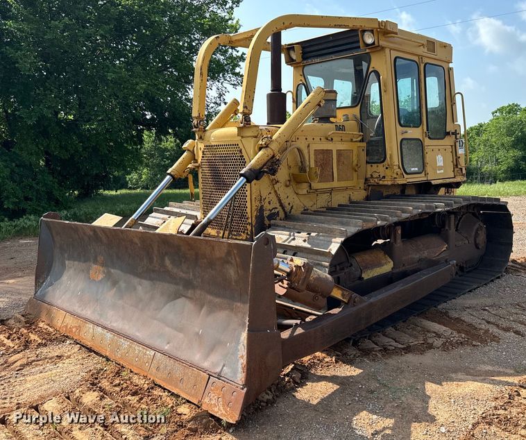 image for item EJ0615 1982 Caterpillar  D6D dozer