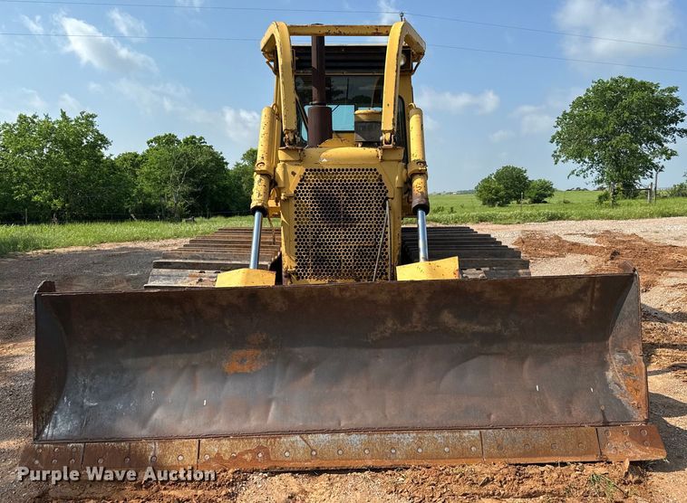 image for item EJ0615 1982 Caterpillar  D6D dozer