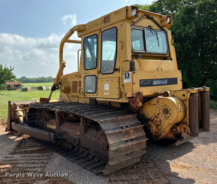 image for item EJ0615 1982 Caterpillar  D6D dozer
