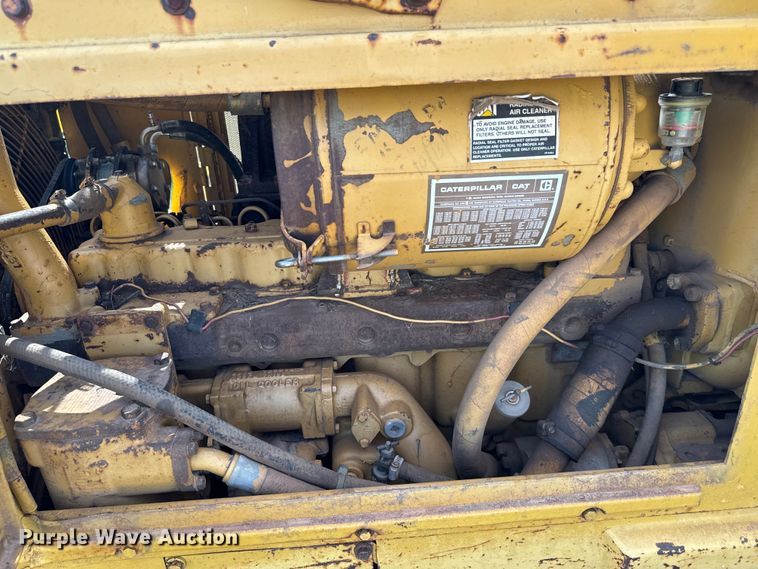 image for item EJ0615 1982 Caterpillar  D6D dozer
