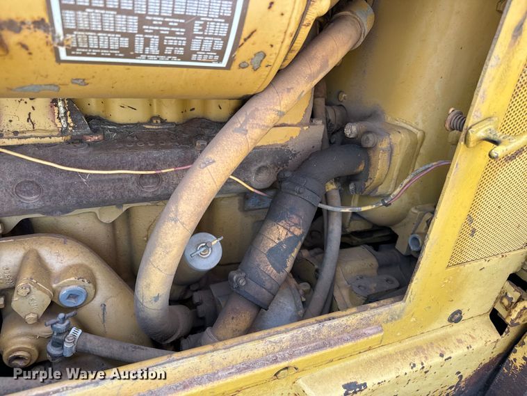 image for item EJ0615 1982 Caterpillar  D6D dozer