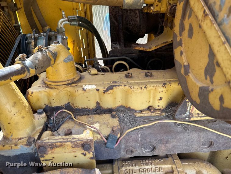 image for item EJ0615 1982 Caterpillar  D6D dozer